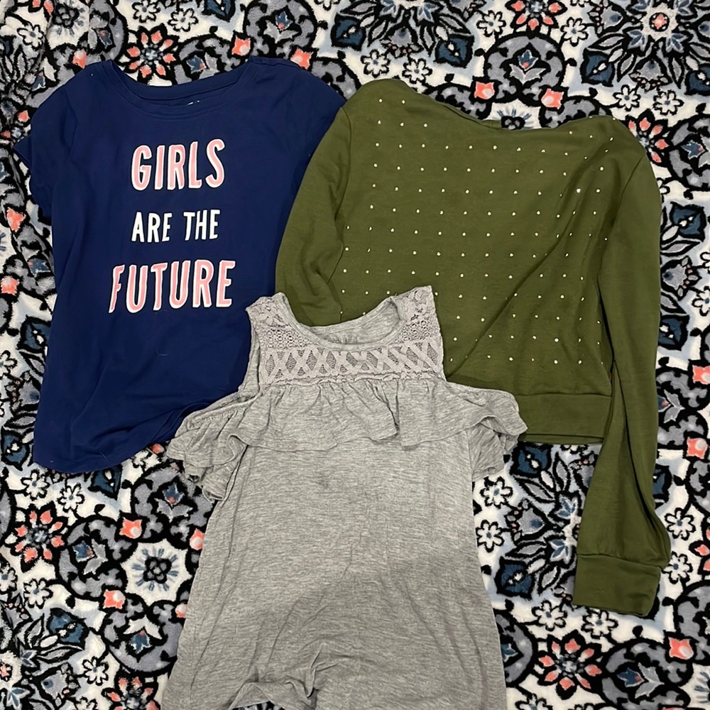 1 shirt, 1 tank top and cropped hoodie